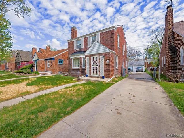 5936 Hillcrest Street, Grosse Pointe, MI 48236