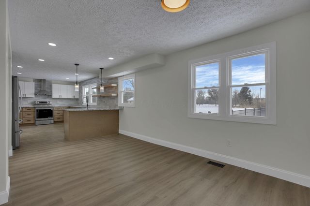 5273 Hayes Road, Groveport, OH 43125