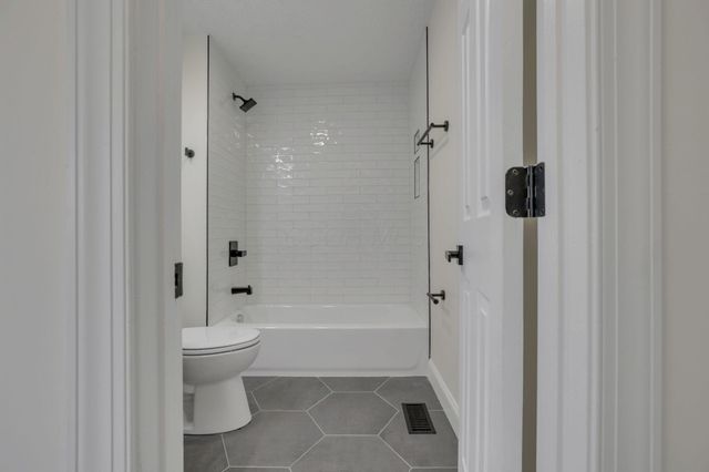 5273 Hayes Road, Groveport, OH 43125