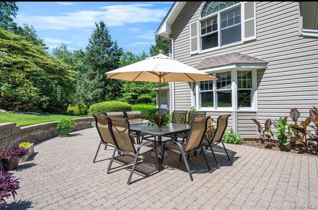 111 Stony Hollow Road, Centerport, NY 11721