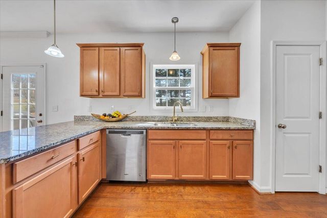 3230 Clearview DR, Roanoke, VA 24018