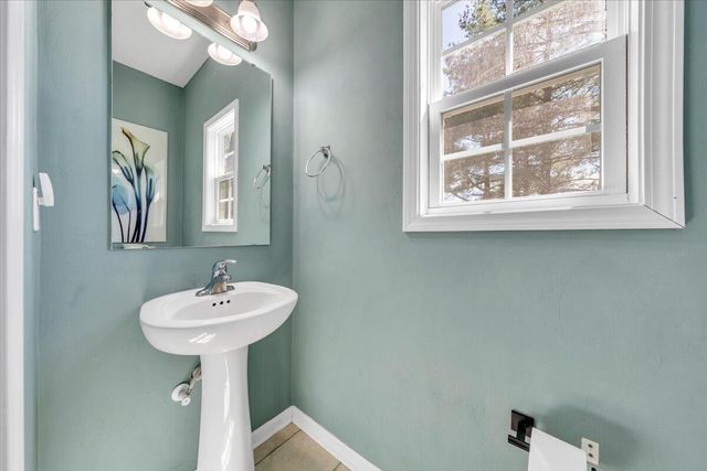 3230 Clearview DR, Roanoke, VA 24018