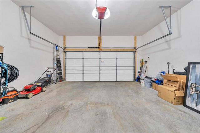 3230 Clearview DR, Roanoke, VA 24018