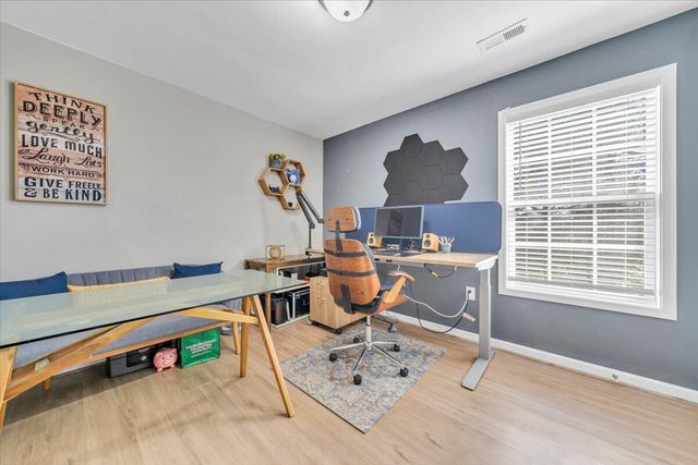 3230 Clearview DR, Roanoke, VA 24018
