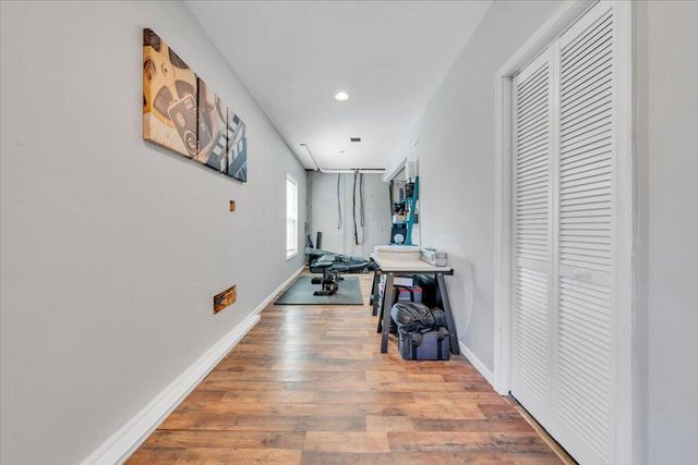 3230 Clearview DR, Roanoke, VA 24018