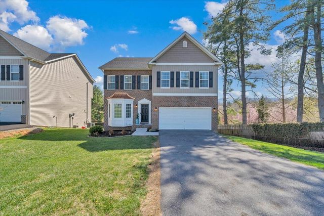 3230 Clearview DR, Roanoke, VA 24018