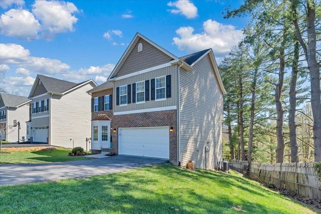 3230 Clearview DR, Roanoke, VA 24018