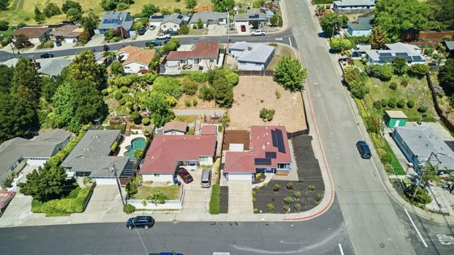 2793 Ruff Court, Pinole, CA 94564