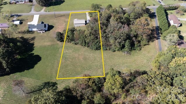 4186 Horseshoe Bend Road, Hudson, NC 28638
