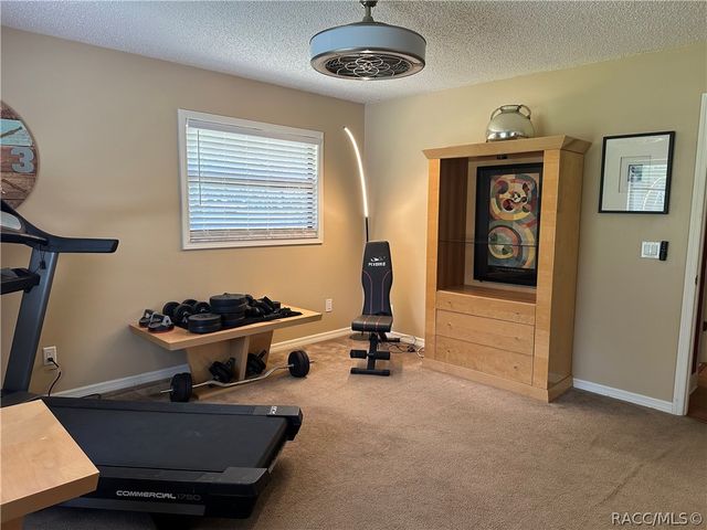 2222 S Bolton Avenue, Homosassa, FL 34448