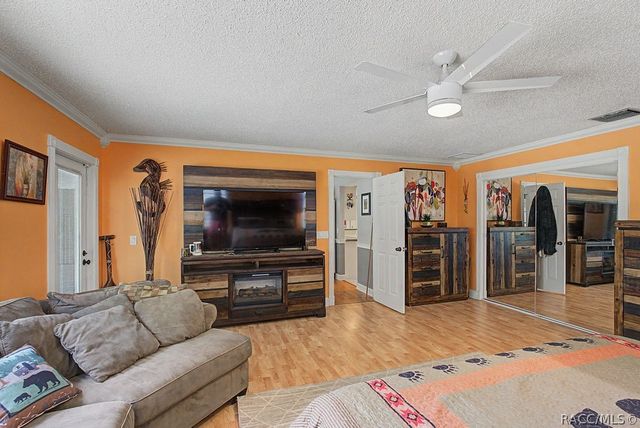 2222 S Bolton Avenue, Homosassa, FL 34448