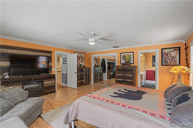 2222 S Bolton Avenue, Homosassa, FL 34448