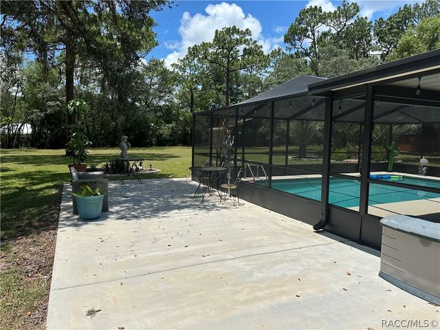 2222 S Bolton Avenue, Homosassa, FL 34448