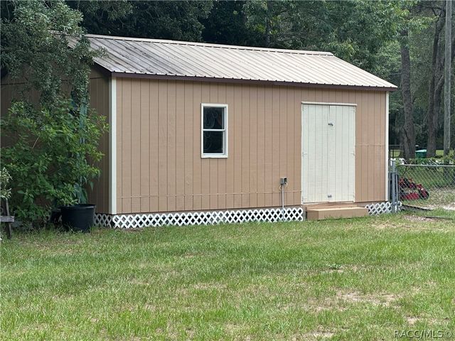 2222 S Bolton Avenue, Homosassa, FL 34448