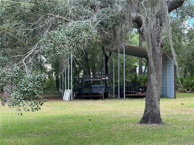 2222 S Bolton Avenue, Homosassa, FL 34448