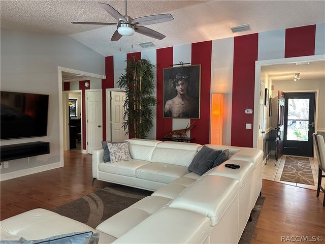 2222 S Bolton Avenue, Homosassa, FL 34448