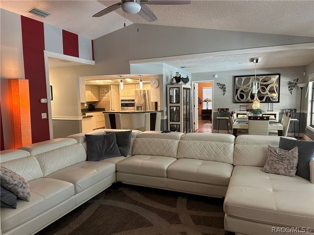 2222 S Bolton Avenue, Homosassa, FL 34448