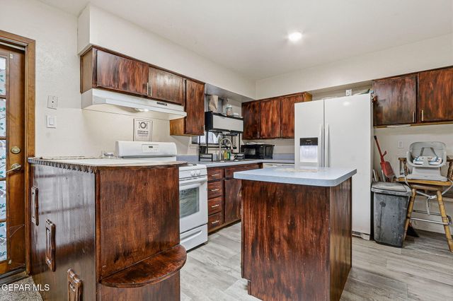 5448 Edmonton Avenue, El Paso, TX 79924