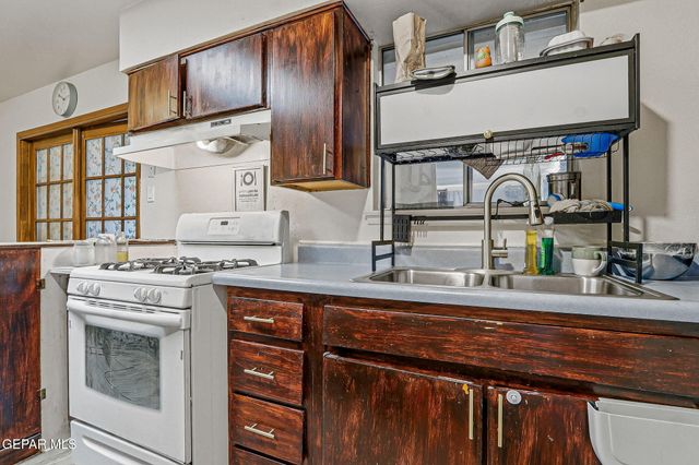 5448 Edmonton Avenue, El Paso, TX 79924