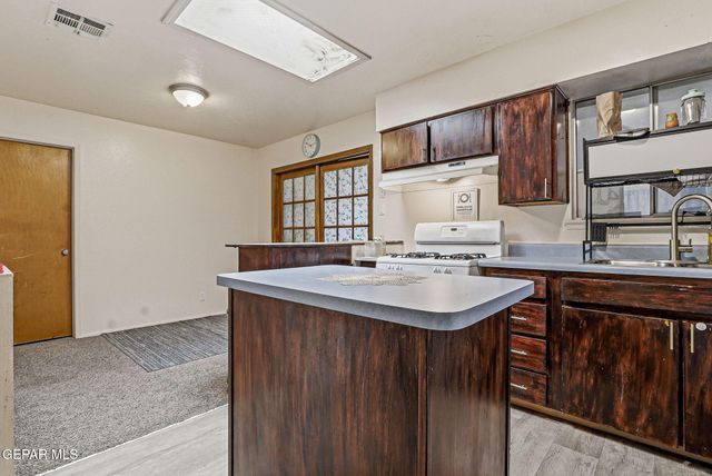 5448 Edmonton Avenue, El Paso, TX 79924