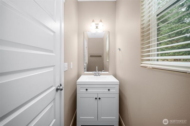 3952 Campus Willows Loop NE, Lacey, WA 98516