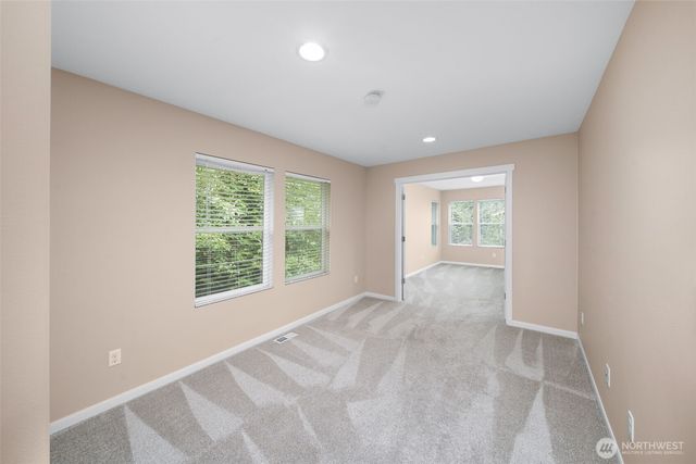 3952 Campus Willows Loop NE, Lacey, WA 98516