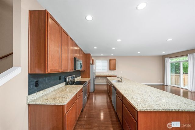 3952 Campus Willows Loop NE, Lacey, WA 98516