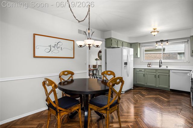 3433 Dobbin Drive, Sterling Heights, MI 48310
