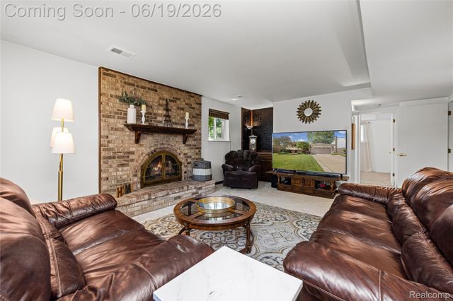 3433 Dobbin Drive, Sterling Heights, MI 48310