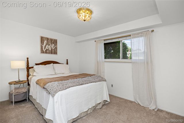 3433 Dobbin Drive, Sterling Heights, MI 48310