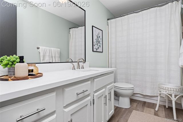 3433 Dobbin Drive, Sterling Heights, MI 48310