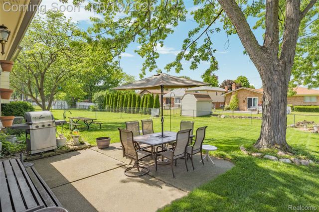 3433 Dobbin Drive, Sterling Heights, MI 48310