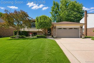 3433 Dobbin Drive, Sterling Heights, MI 48310