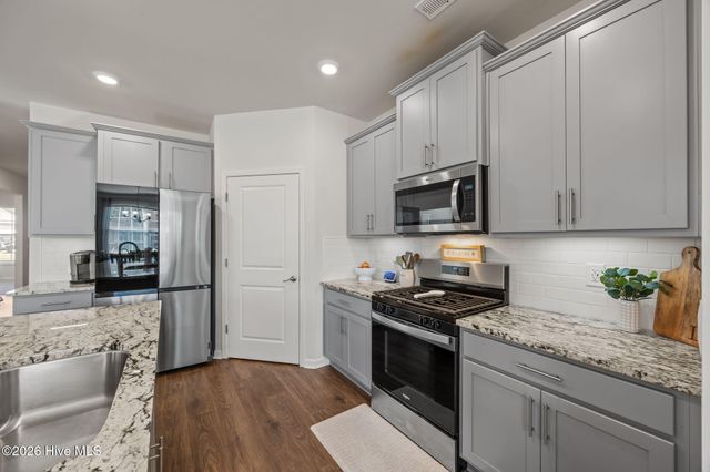 6005 Bayberry Park Drive, New Bern, NC 28562