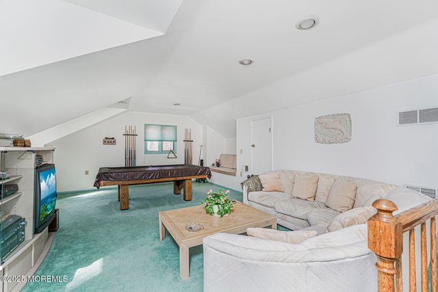 31 Devonshire Drive, Morganville, NJ 07751