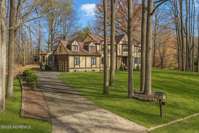 31 Devonshire Drive, Morganville, NJ 07751