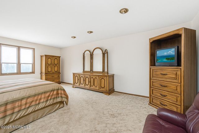 31 Devonshire Drive, Morganville, NJ 07751