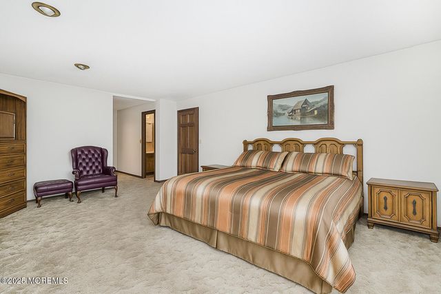 31 Devonshire Drive, Morganville, NJ 07751