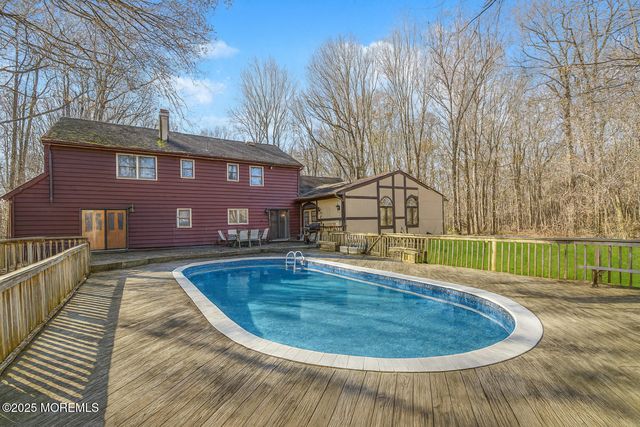 31 Devonshire Drive, Morganville, NJ 07751