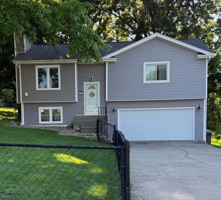 380 N Pleasant Hill Boulevard, Pleasant Hill, IA 50327