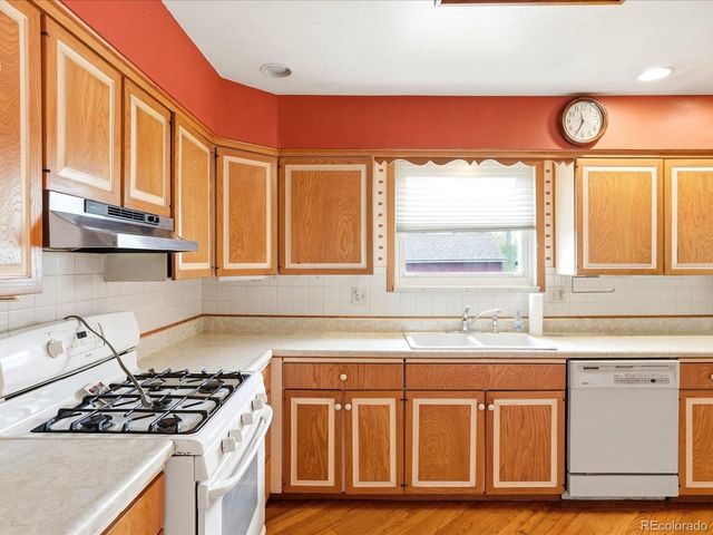 344 Gray St, Lakewood, CO 80226