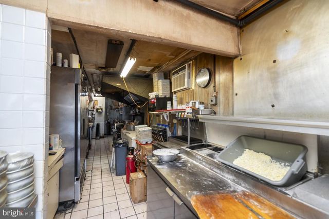 631 N BROAD ST, Woodbury, NJ 08096