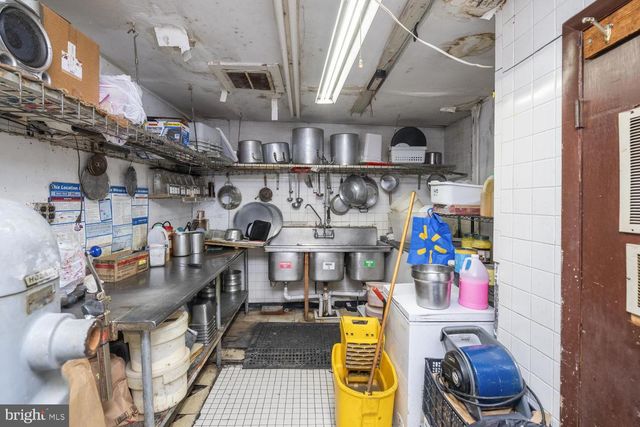 631 N BROAD ST, Woodbury, NJ 08096
