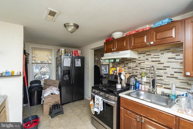 631 N BROAD ST, Woodbury, NJ 08096