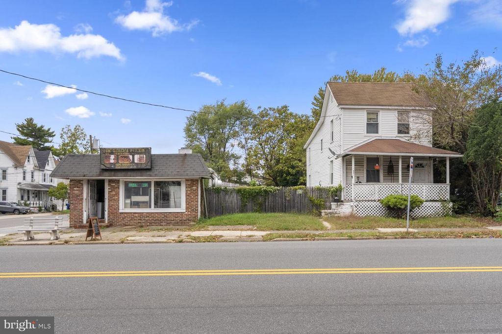 631 N BROAD ST, Woodbury, NJ 08096