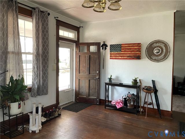 1825 Needham Dr, Victoria, VA 23974