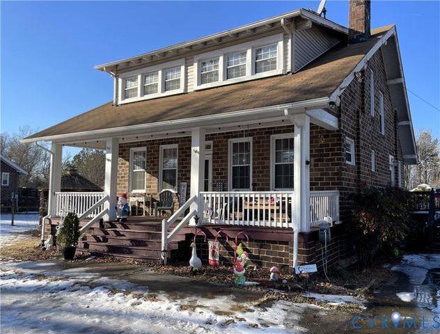 1825 Needham Dr, Victoria, VA 23974