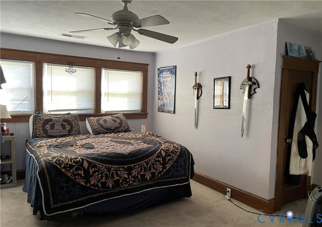 1825 Needham Dr, Victoria, VA 23974