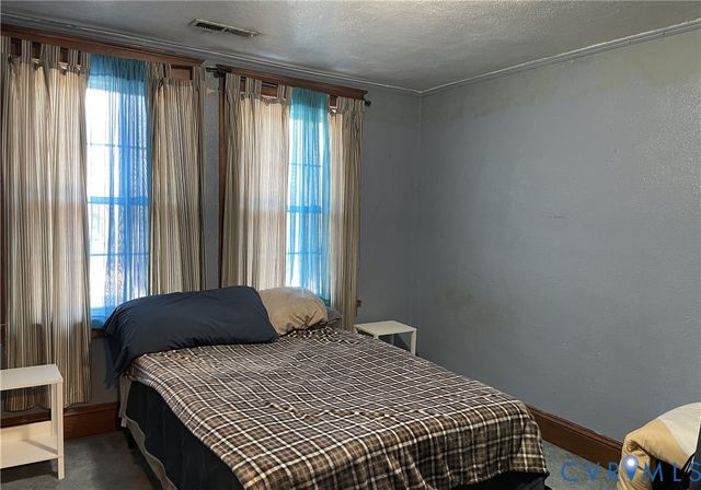 1825 Needham Dr, Victoria, VA 23974