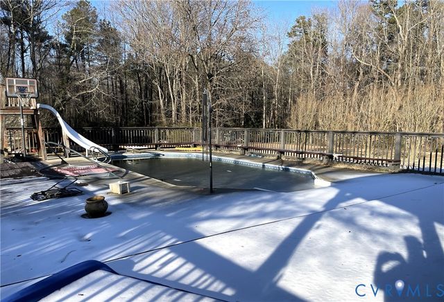 1825 Needham Dr, Victoria, VA 23974